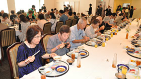 通夜・法事専門会館 仙台新寺斎場 清月記オープンイベントの数珠作成コーナー